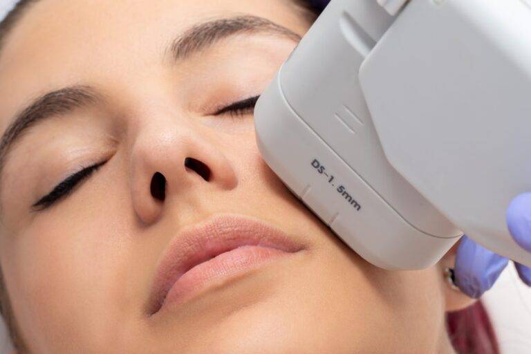 HIFU uygulaması – Dr. Yetkin Bayer Kliniği